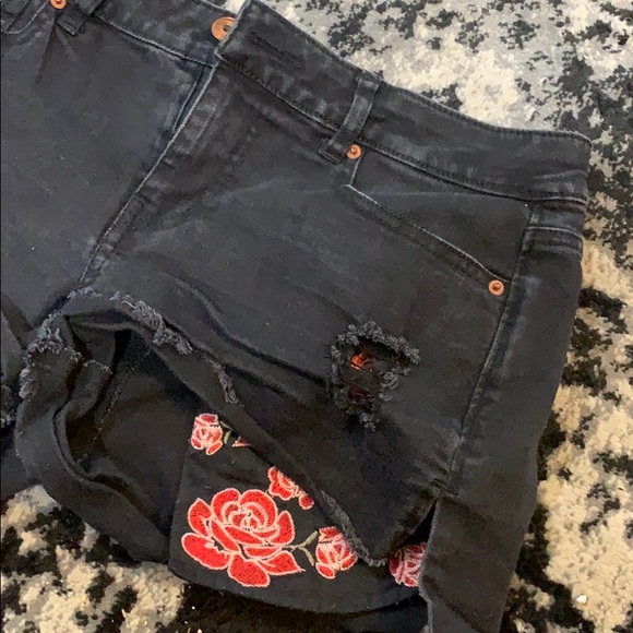 Vanilla star black shorts size 7 - Picture 3 of 7